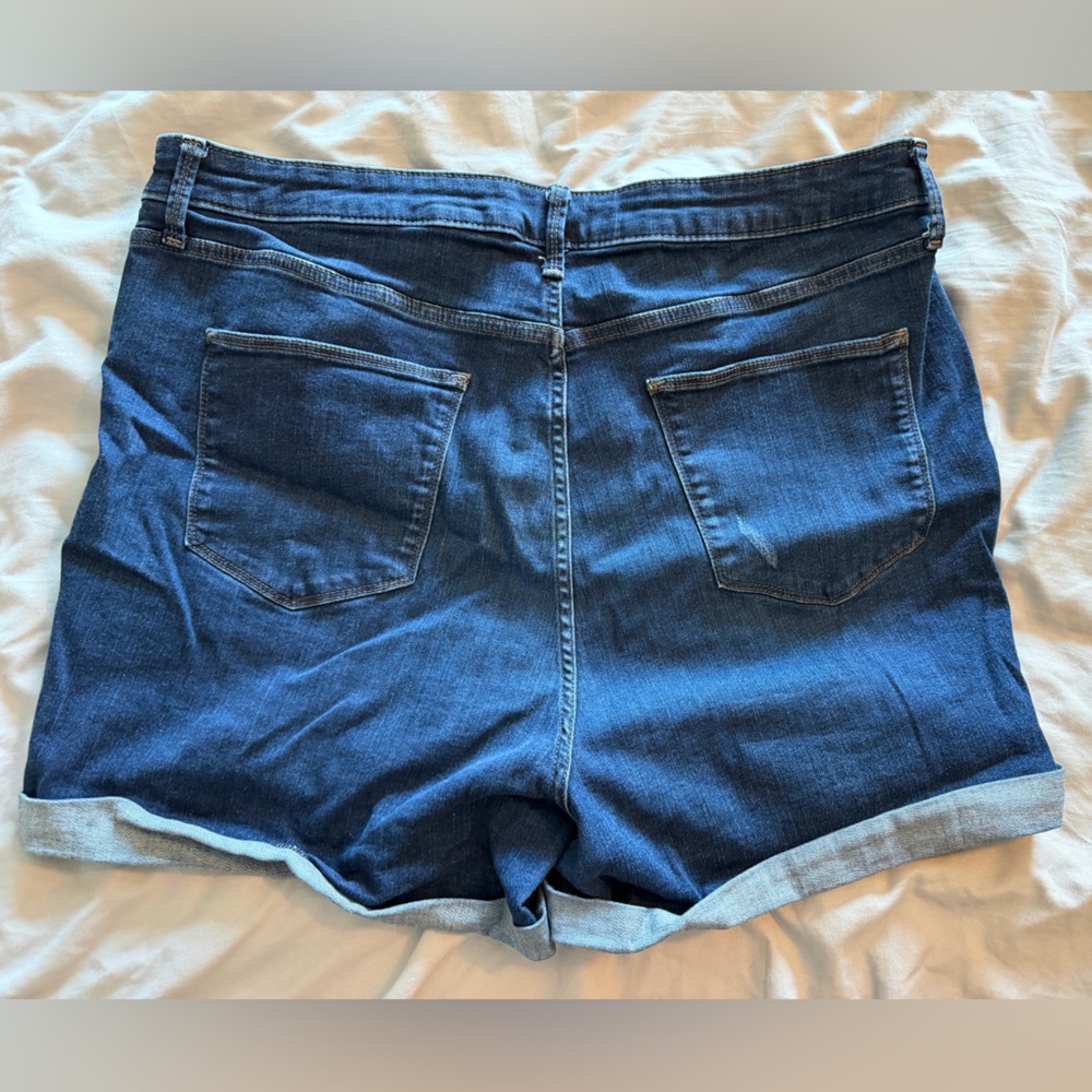 Universal Thread Blue Distressed Denim Shorts - Picture 6 of 8